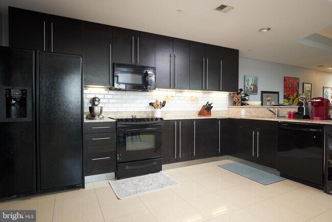 Building Photo - 1011 Arlington Blvd