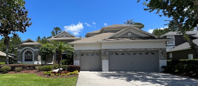 Building Photo - Beautiful 5 Bed 4 Bath Pool Home in the gu...