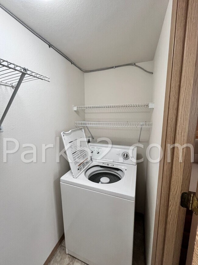 Building Photo - 2 Bedroom 2 Bathroom Ground Floor Condo