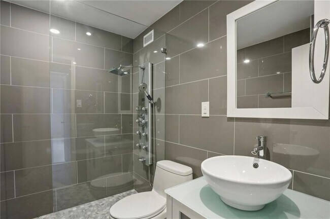 Building Photo - 3060 Pharr Ct S Northwest