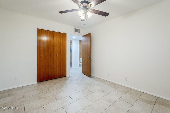 Building Photo - 125 E Papago Dr