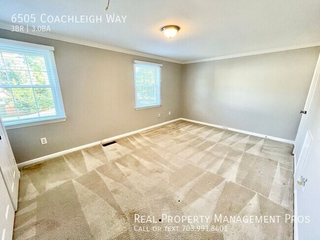 Building Photo - 6505 Coachleigh Way