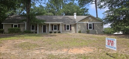 Building Photo - 1117 Appian Way