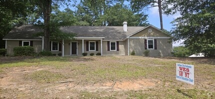 Building Photo - 1117 Appian Way
