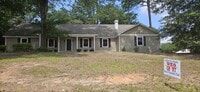 Building Photo - 1117 Appian Way