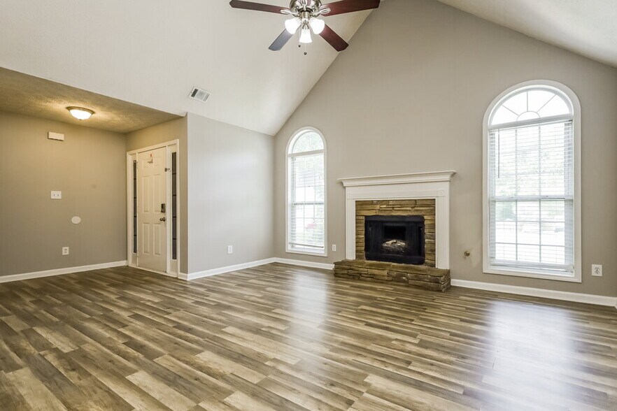 Building Photo - 130 Stoney Brook Way