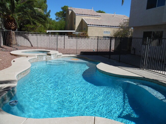 Building Photo - Desert Shores 3 bedroom with pool!