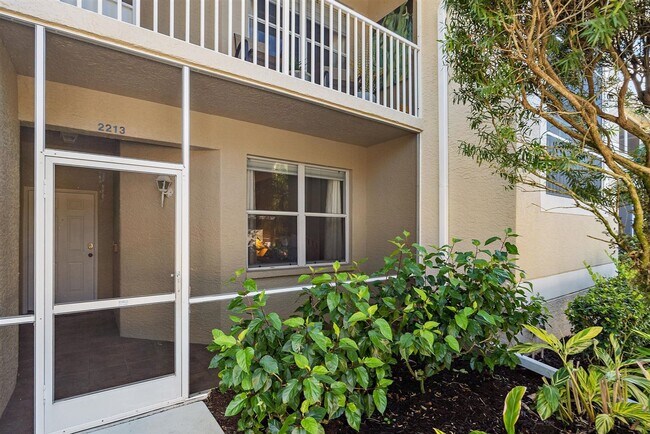 Building Photo - 2BR/2BA Lake View Condo in Heritage Oaks Golf & Country Club