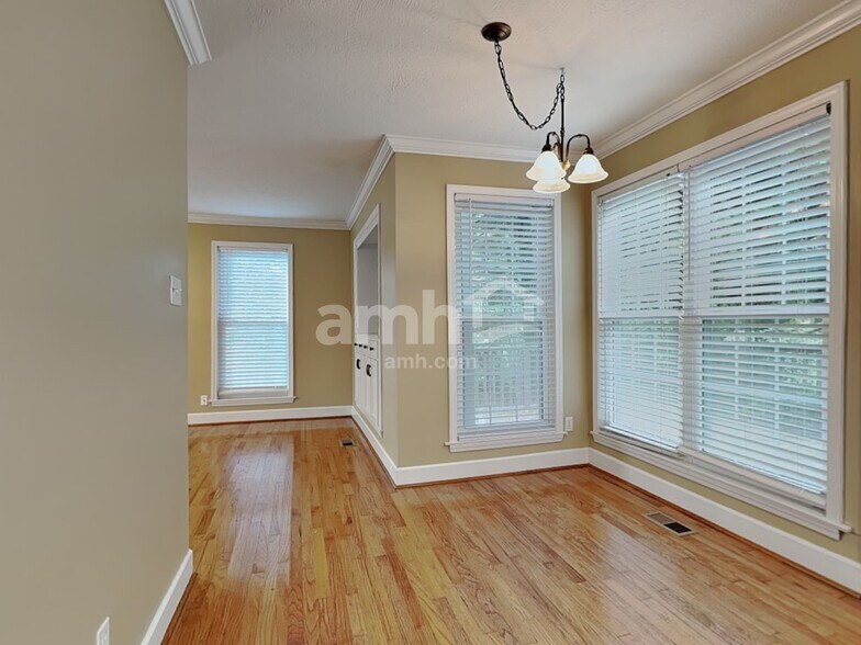 Building Photo - 5009 Alpha Terrace Ln
