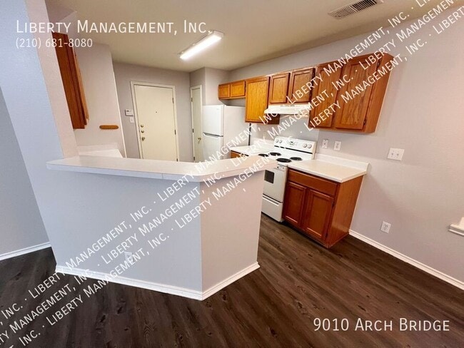 Building Photo - 9010 Arch Bridge