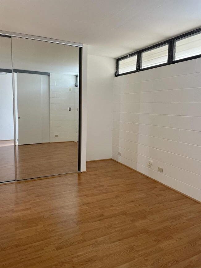 Building Photo - 1630 Liholiho St