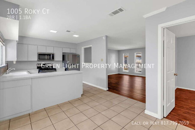 Building Photo - 1005 Roky Ct