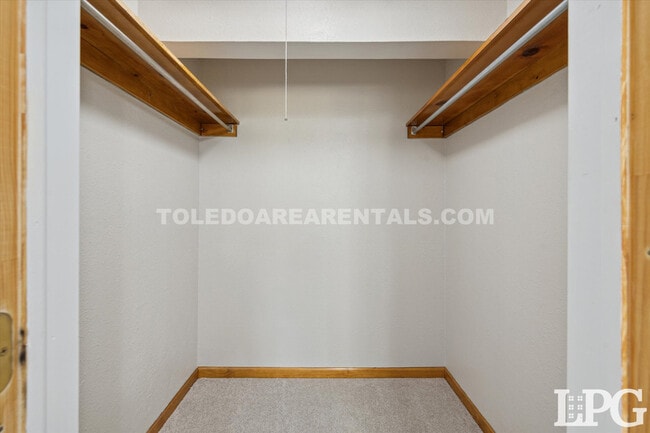 Building Photo - 4616 Longfellow Rd