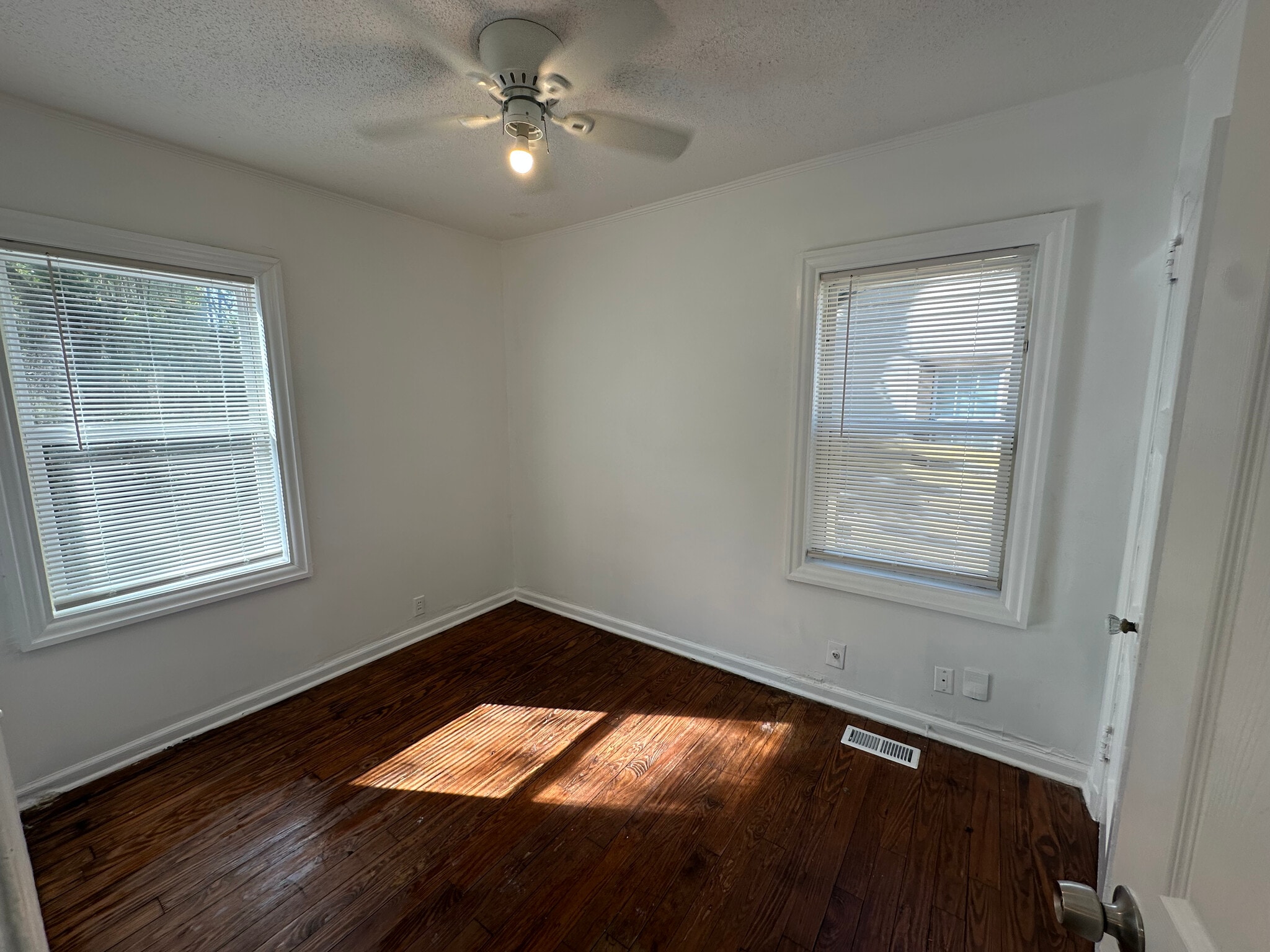 Building Photo - 1272 Lyle Pl NW