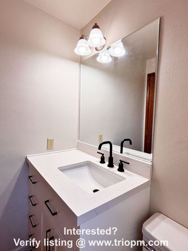 Building Photo - 1029 C St