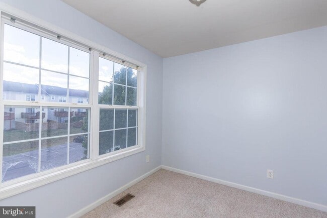 Building Photo - 128 Pony Cir