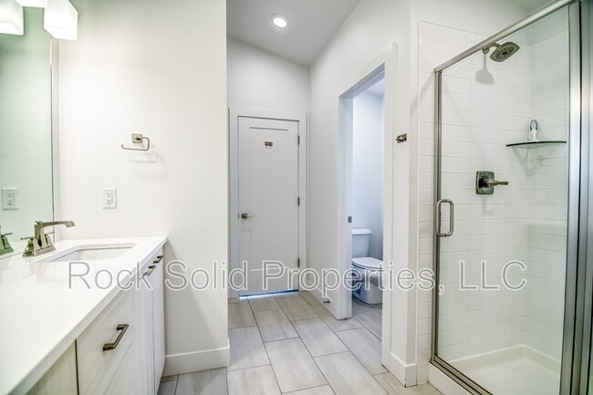 Building Photo - 3628 Red Feather Trl