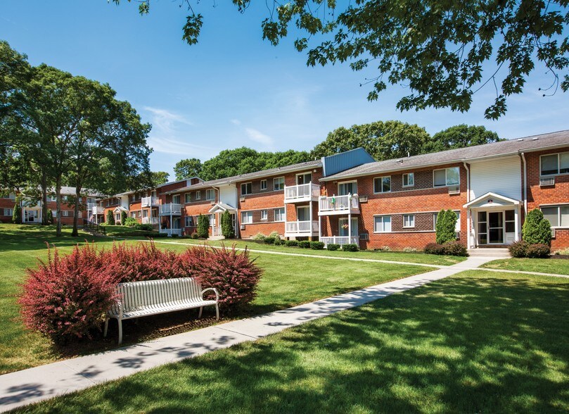 Lake Grove Apartments Lake Grove, NY Apartment Finder