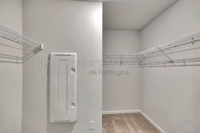 Building Photo - 146 Red Blf St