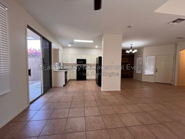 Building Photo - 2060 N 30th St