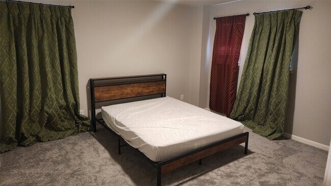 Building Photo - 22207 Greengate Dr