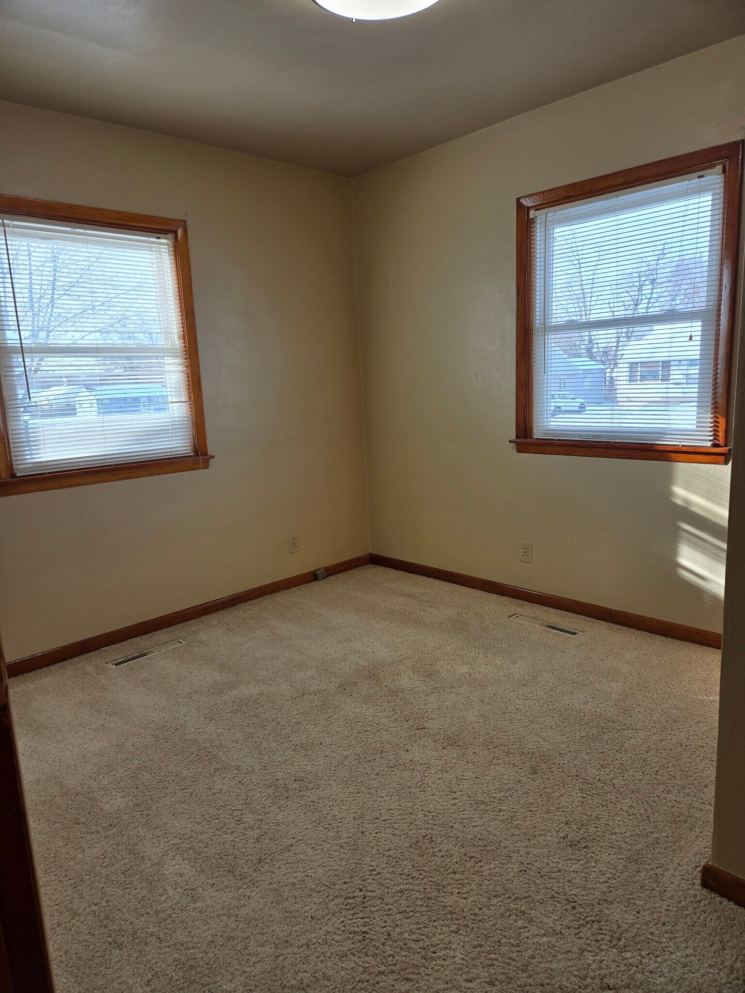 Building Photo - 105 W Willman St