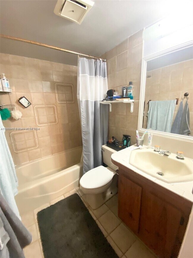 Building Photo - 7351 W Sunrise Blvd