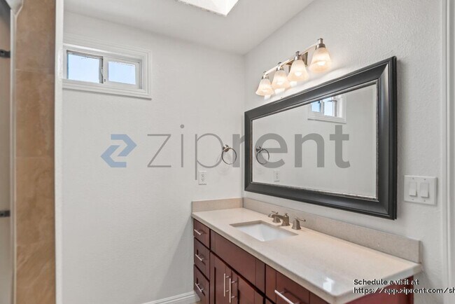 Building Photo - 41076 Davila Ct