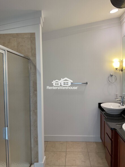 Building Photo - 3206 Noda Blvd