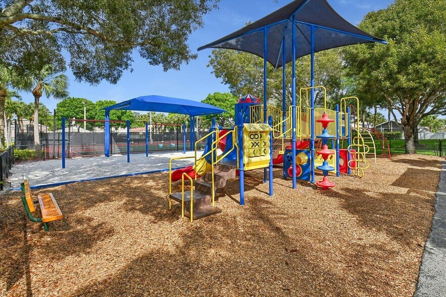 Building Photo - 8332 Bermuda Sound Way