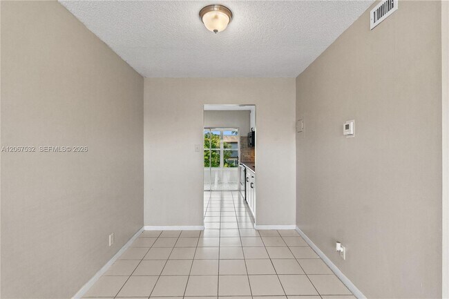 Building Photo - 7305 NW 5th Ct