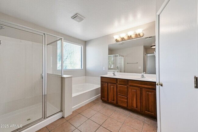 Building Photo - 3632 W St Charles Ave