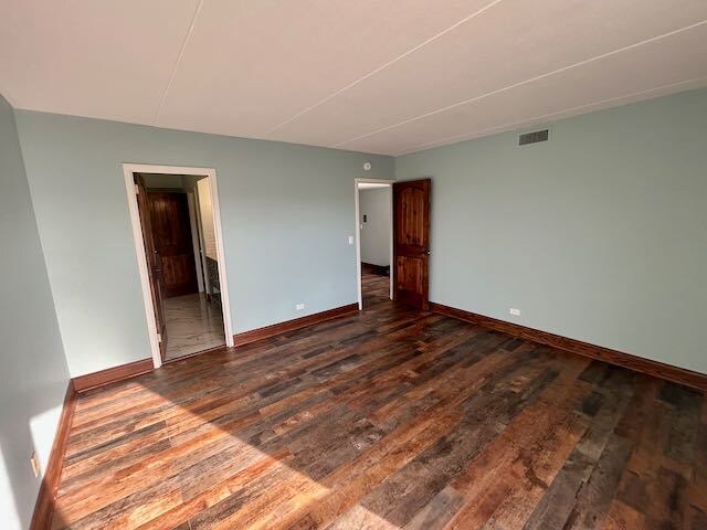 Building Photo - 1301 N Western Ave