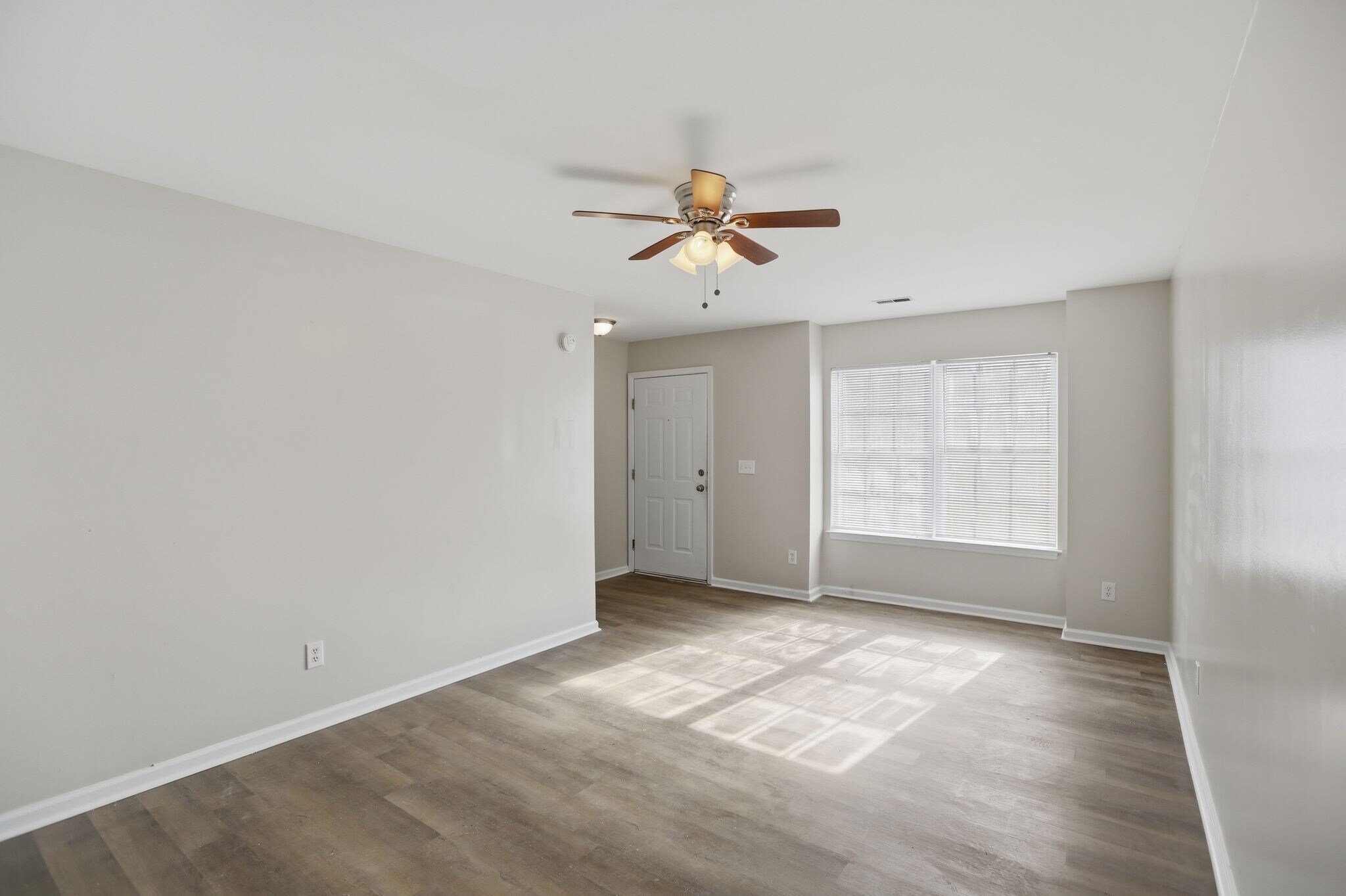 Building Photo - 4060 Cedars Pkwy