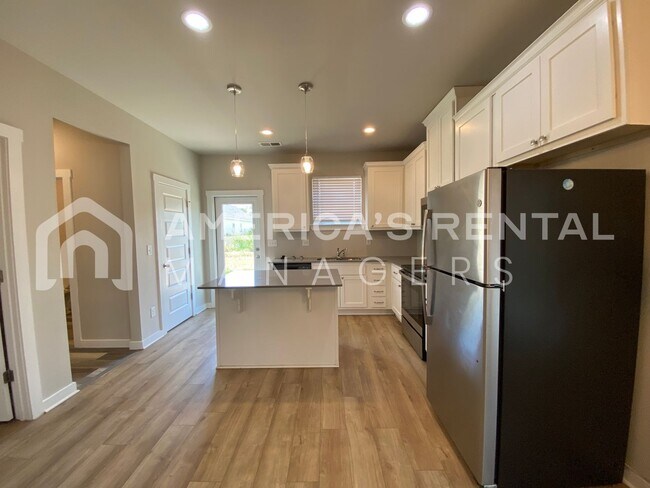 Building Photo - 102 Edisto Cir