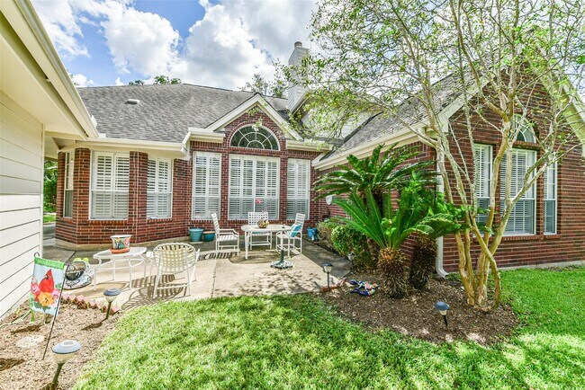 Building Photo - 1322 Blackthorne Dr