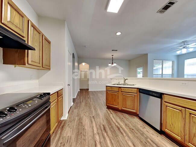 Building Photo - 12424 Silver Mist Trail