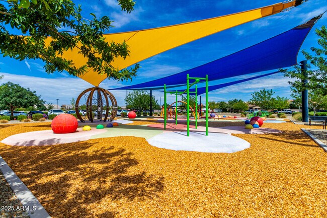 Building Photo - 5747 S Labelle