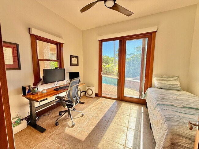Building Photo - 250 Akia Pl