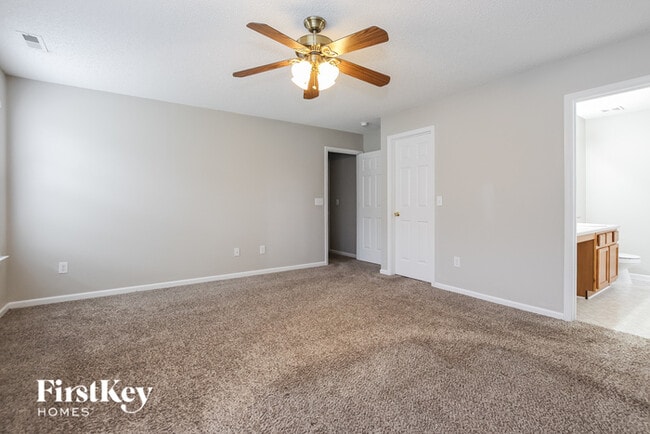 Building Photo - 3613 Edgeview Dr