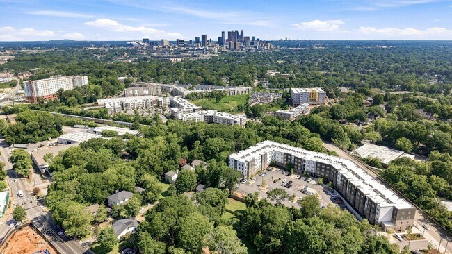Building Photo - 1261 Martin St SE