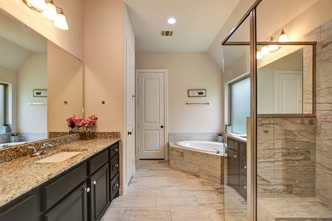 Building Photo - 10710 Balivcar Ct