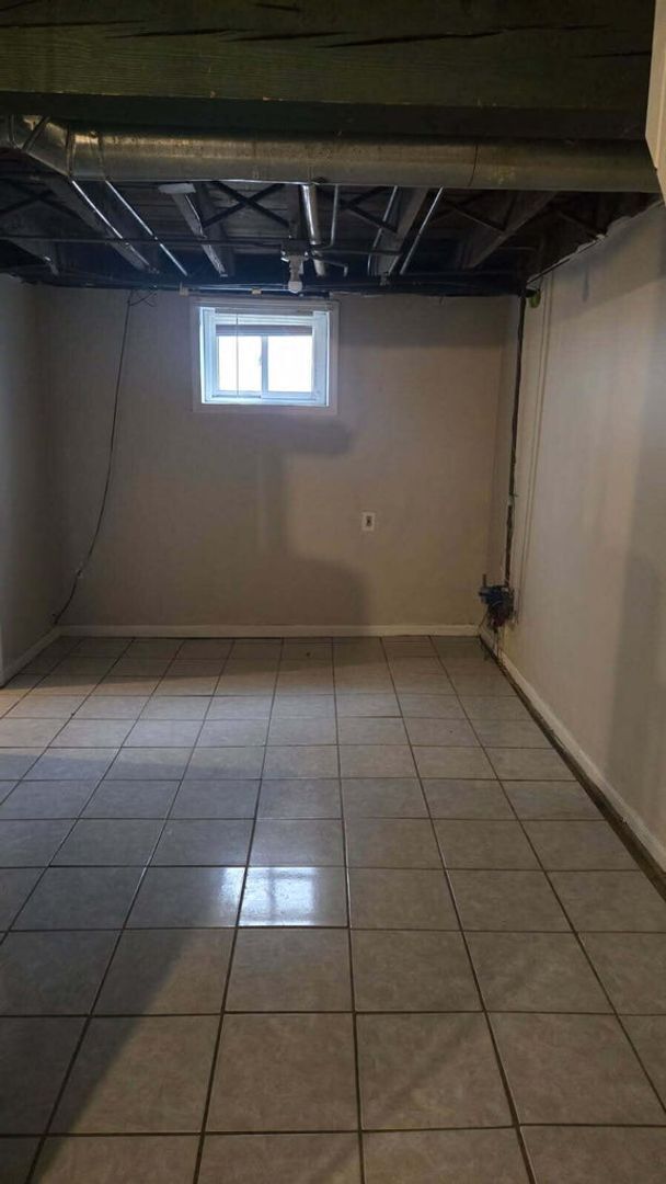 Building Photo - SCHEDULE YOUR APPOINTMENT TODAY & COME SEE...