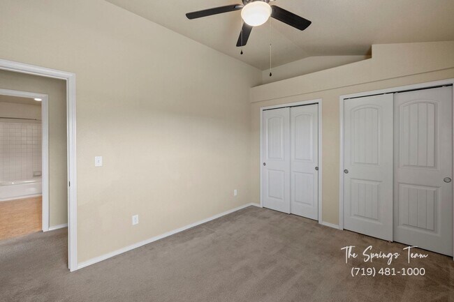Building Photo - SPACIOUS SIX (6!!!) BD HOME IN LORSON RANCH!