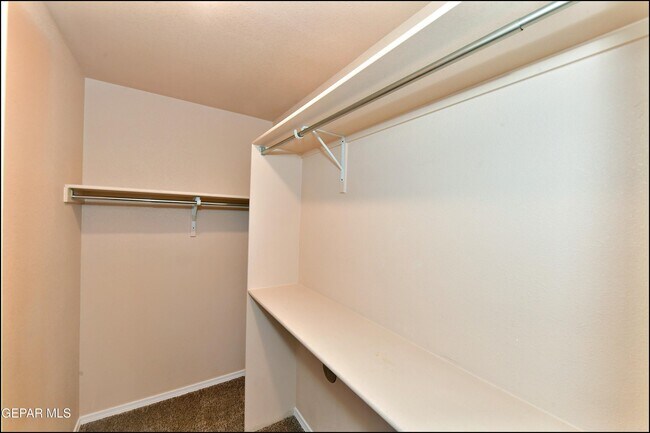 Building Photo - 916 Villa Seca Dr