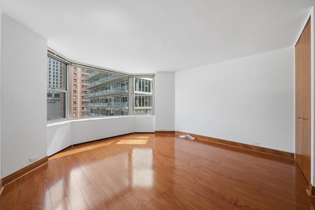 Building Photo - 535 N Michigan Ave