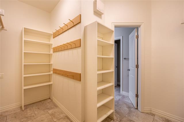 Building Photo - 5500 Ledgestone Dr