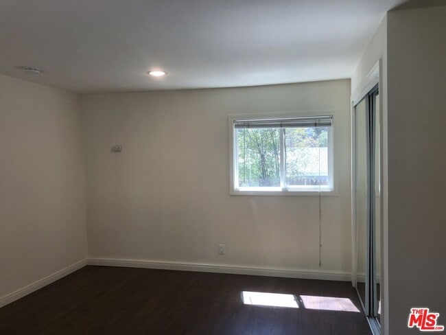 Building Photo - 3708 Altura Ave