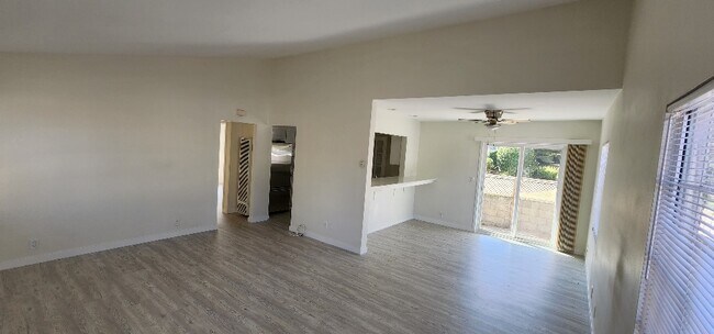 Building Photo - 544 Virginia St