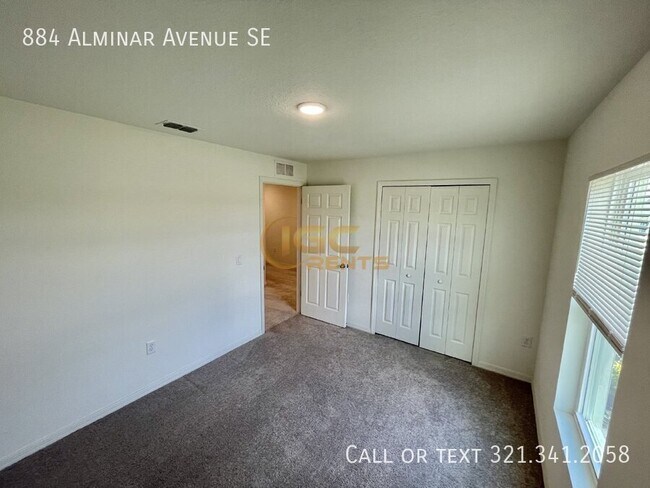 Building Photo - 884 Alminar Ave SE